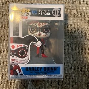 Funko pop, DC superhero Harley Quinn number 413
